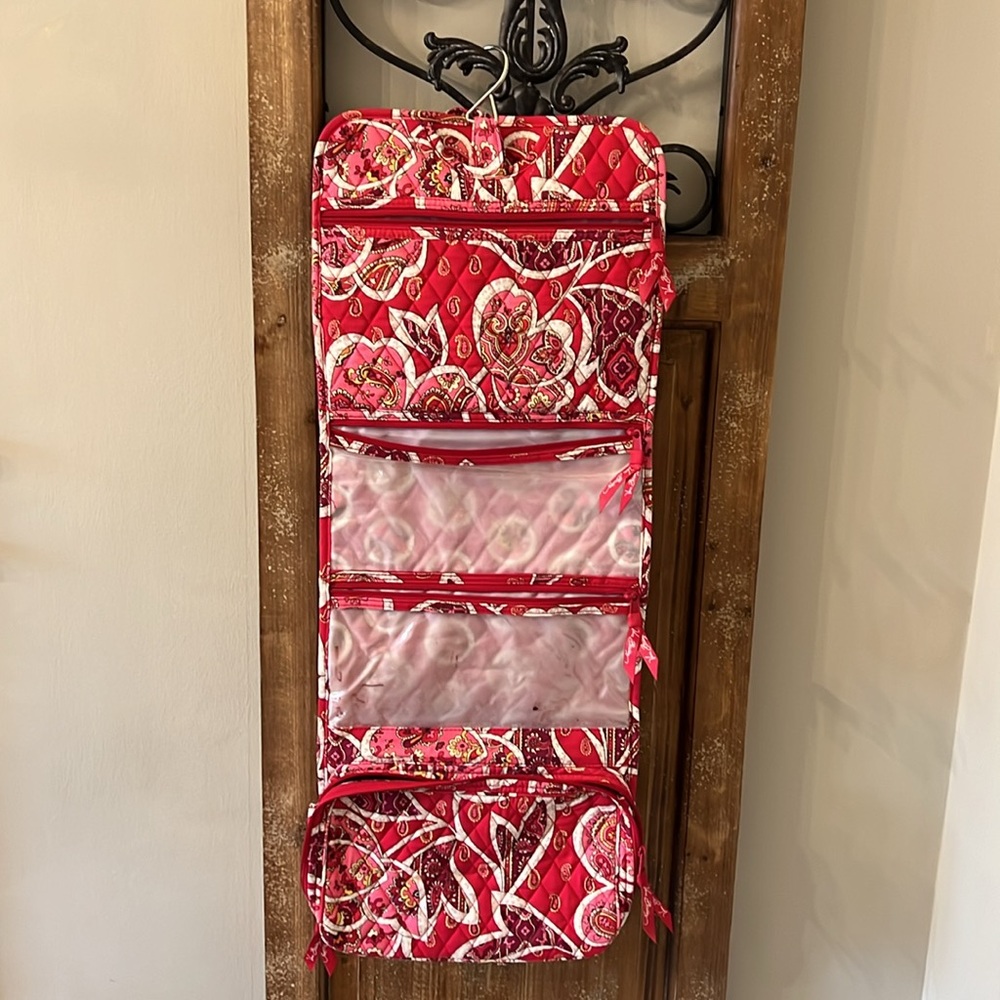 Vera Bradley retired red paisley hanging cosmetic bag and case - Picture 4 of 12